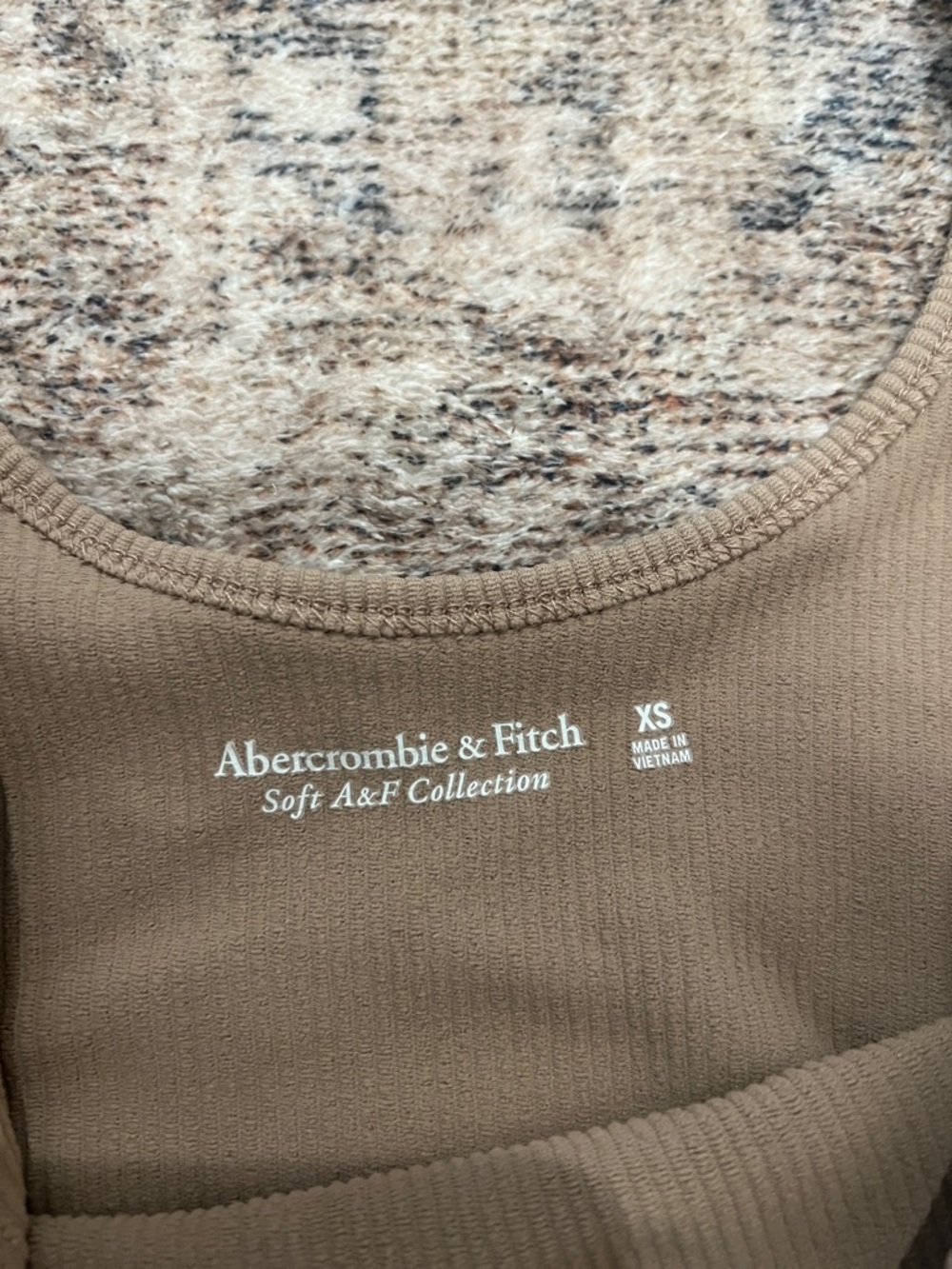 NWT Abercrombie & Fitch Ribbed Scoop-Neck Bodysuit in Beige - Picture 6 of 7